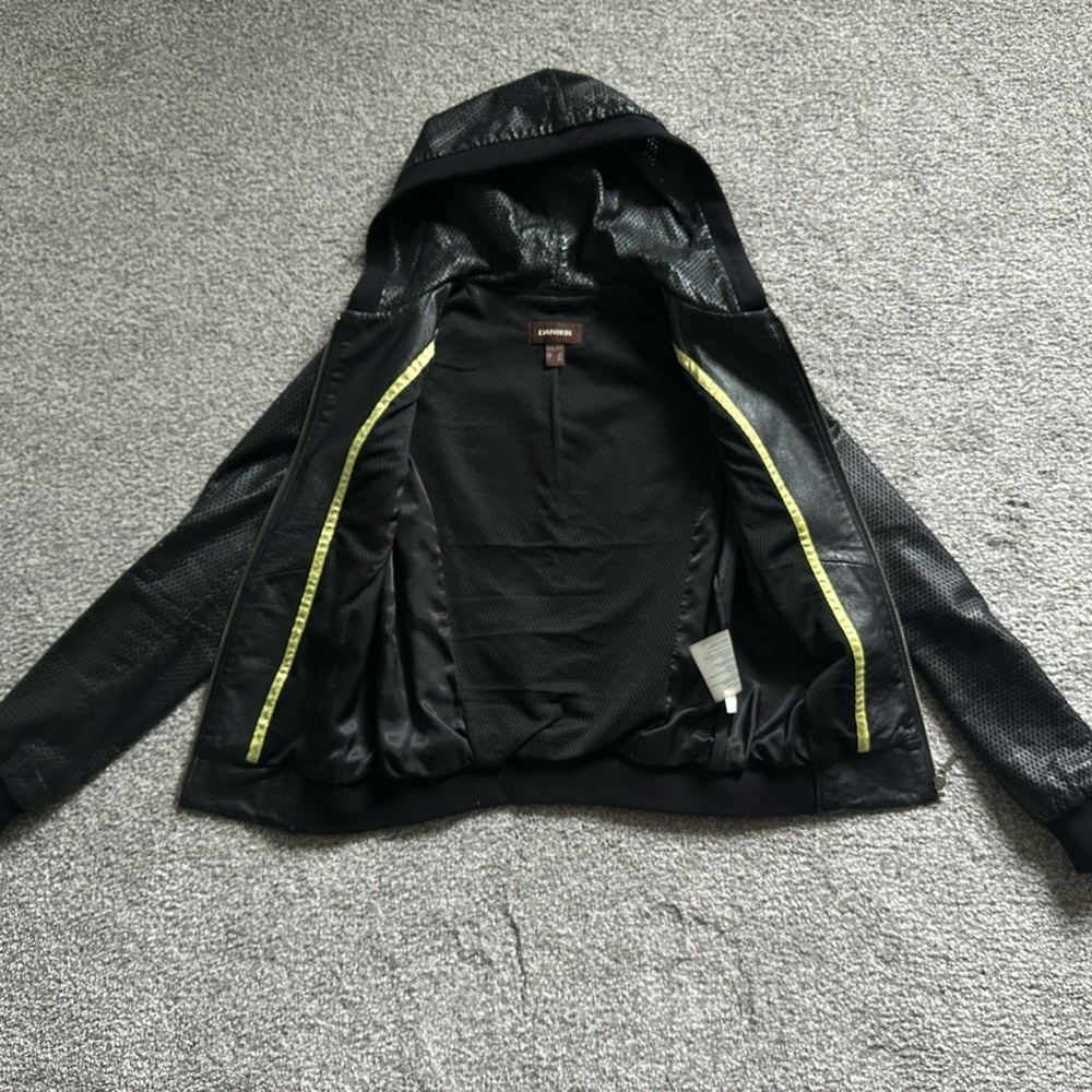 Danier Leather hooded bomber jacket - Picture 3 of 6